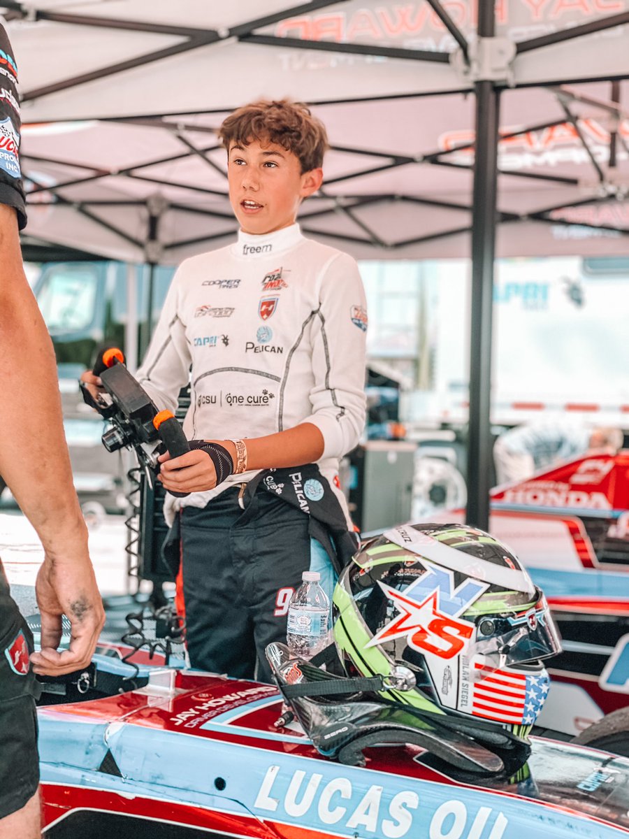 nolan_siegel's tweet photo. 102°F here at @VIRNow and we are GREEN for @F4Championship Race 3!
#RememberAndy || #F4US https://t.co/sb7BTuugVE