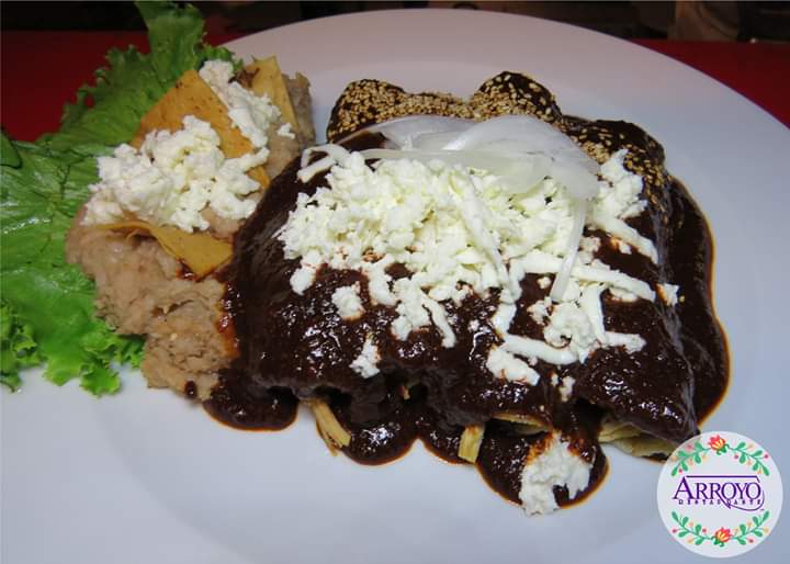 No son los ingredientes si no lo que hacemos con ellos. 😃
Disfrute de nuestros platillos en esta su casa Restaurante Arroyo. 🥰
#AuténticamenteArroyo #MomentosArroyo

Realice su reservación al 55 55 73 43 44 o en línea ➡️ restaurantearroyo.com.mx/reservaciones/