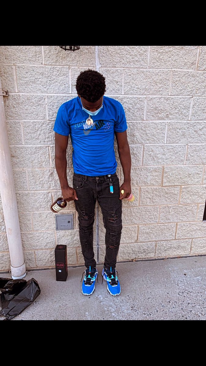 rellcapalot's tweet photo. Lately I Been In My B💰G. #LLSDOT💔 https://t.co/Q7yqRpK3jA