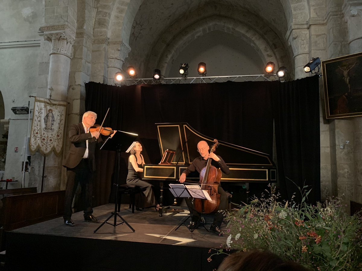 bene_dechoulot's tweet photo. Superbe premier concert de Les Folies Françoises du Festival de Boucard Haut-Berry hier à Savigny-en-Sancerre.
Cette saison sera exceptionnelle à tous points de vue.
https://t.co/hqXQxkYqX1
#festivaldeboucard #sancerre #sancerrois #paysfort #livemusic https://t.co/CFHX6tFQ8C