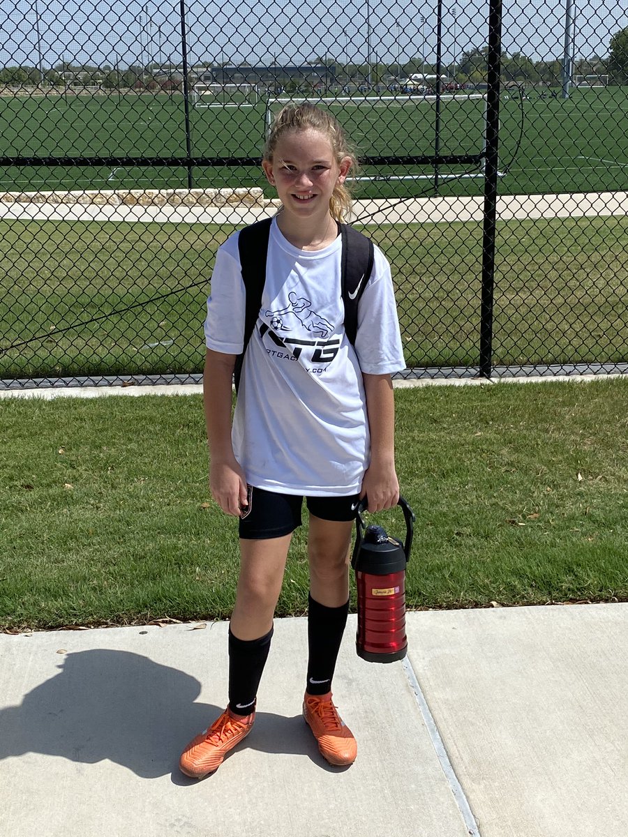 TGreen76's tweet photo. Thatβs a wrap on day 2 of @rtgacademy GK Camp! β½οΈβ€οΈπ§€π₯#puttinginthework @godda01 @stxsoccer @lonestarsc #WeAreLonestar #gk09g #stxodp #goalkeeper #09GRed #texassoccer #missmyteam #stysa #girlkeeper #soccergirlsrule #austinboldfc https://t.co/M0Idd1Pwps