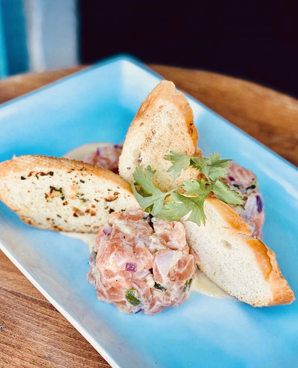 TheFoodie8's tweet photo. #SalmonTartare #Cucumber #RedOnion #Scallions #LemonEvoo #PonzuMayo #ToastedCrostini #FreshSeafood #EatPGH #TrueCooks #FullOfFlavor #SundayFunDay 🐟🥒🧅🍋👌👌 https://t.co/JkULpJXrR6