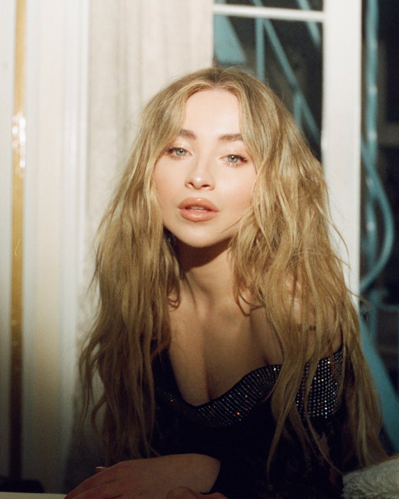 margaretbrina's tweet photo. happy birthday to #SingularAct2, an album that has helped me get through so many things. @SabrinaAnnLynn thank u so much for sharing this amazing songs with all of us, for being so open, honest and vulnerable. i love u and this album more than u’ll ever know
#1YearOfSingularAct2 https://t.co/AamZKSOAAZ