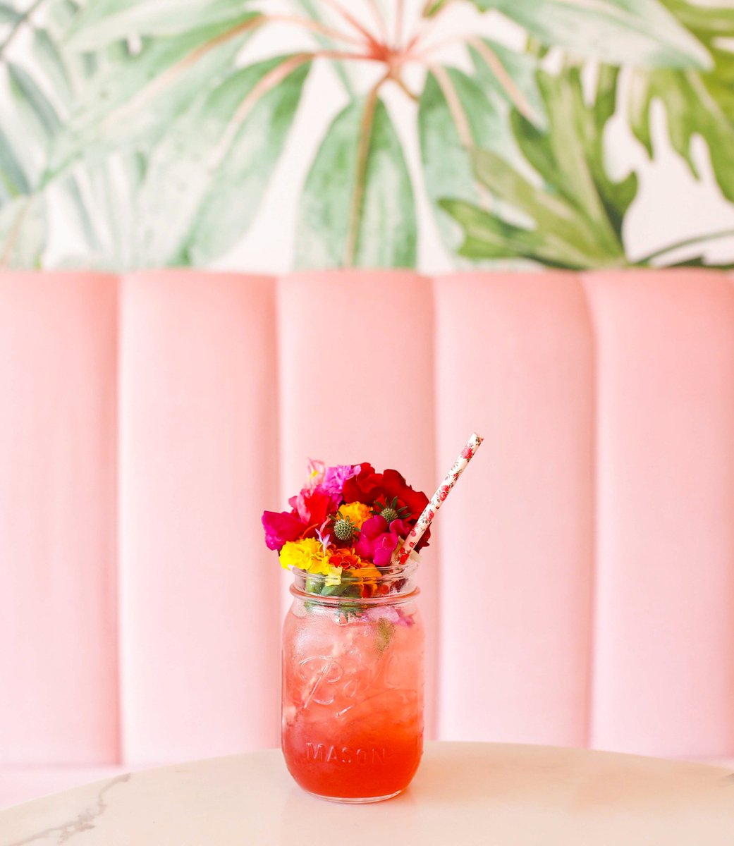 InfantaUS's tweet photo. Nothing says “Thank you” more than a cocktail bouquet 💐 🍷 Here’s a drink for all our friends and loved ones! https://t.co/qH7PH4IAc4