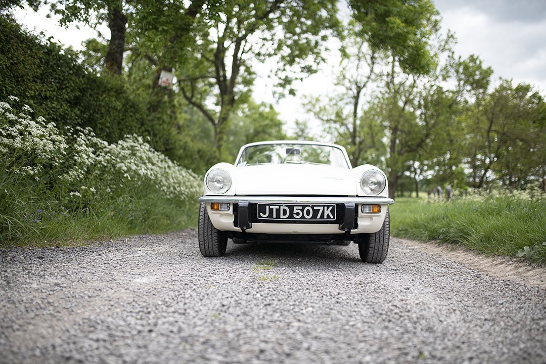 RNGClassics's tweet photo. Different kinda Sunday driver... just the mention of the word SPITFIRE evokes so many emotions. Triumph did good.Head to the coast with a picnic in the boot for just £250 for the day! https://t.co/xNeFETj9VP

#triumph #spitfire #mk4 #70s #arctic #white #vintagestyle #classic https://t.co/2UKnnyf1NQ