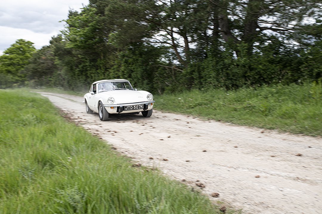 RNGClassics's tweet photo. Different kinda Sunday driver... just the mention of the word SPITFIRE evokes so many emotions. Triumph did good.Head to the coast with a picnic in the boot for just £250 for the day! https://t.co/xNeFETj9VP

#triumph #spitfire #mk4 #70s #arctic #white #vintagestyle #classic https://t.co/2UKnnyf1NQ