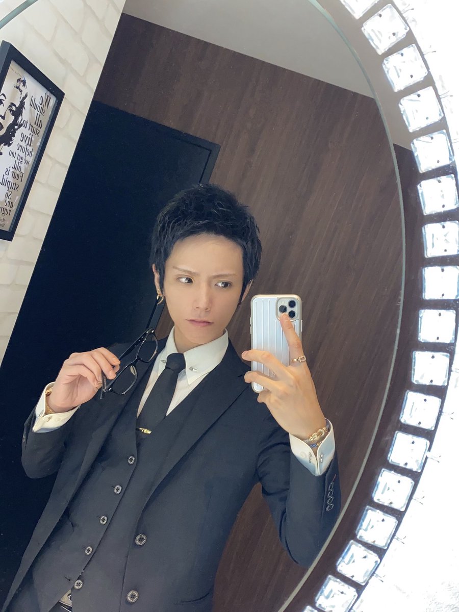 101xlo's tweet photo. イメチェンしたよ！☺️
黒髪短髪☺︎☺︎ https://t.co/pL3ocnYQJA