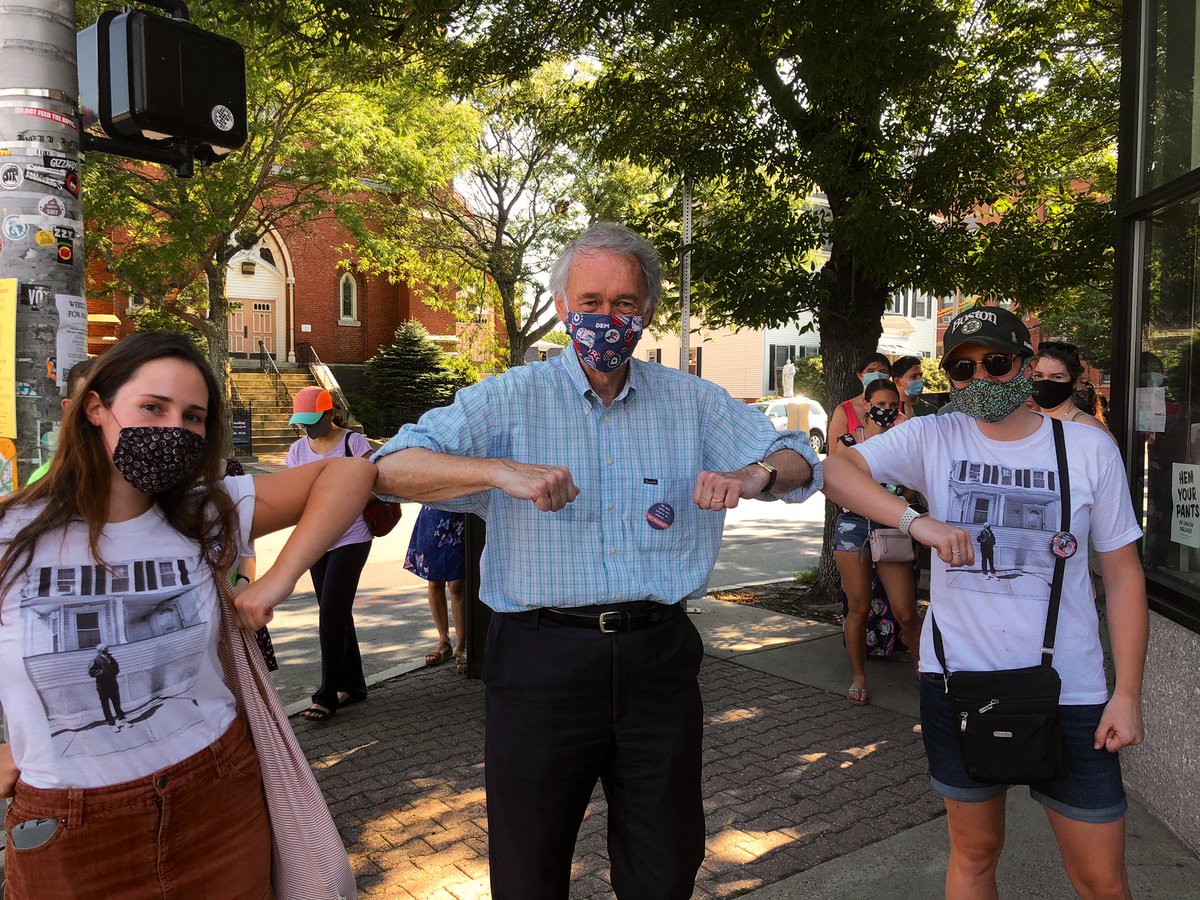 _drkeri's tweet photo. Vote @EdMarkey September 1! Green New Deal! Abolish qualified immunity! Net neutrality! Funding for Alzheimer’s research! 44 days! Thanks for coming out to @IceCreamGracies on this hot day, Senator Markey! #weneedEd #vote #maskupMA #elbowbump https://t.co/S2b7so97BG