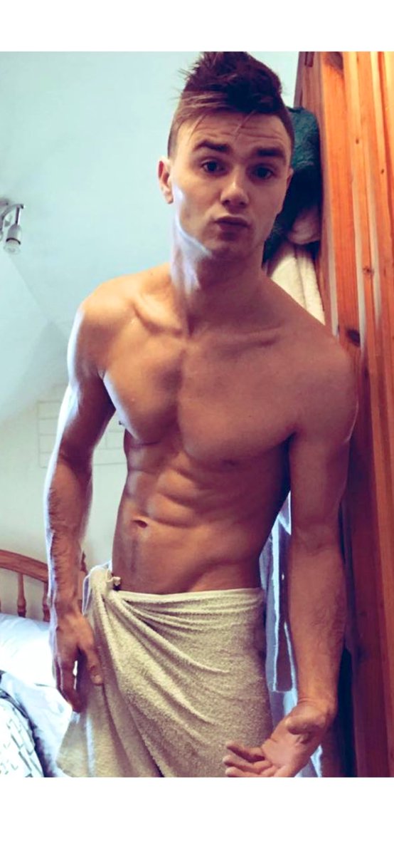 Ginboy9's tweet photo. Can’t wait go back to the gym again 🙏😳 https://t.co/UJ6CwzncFj