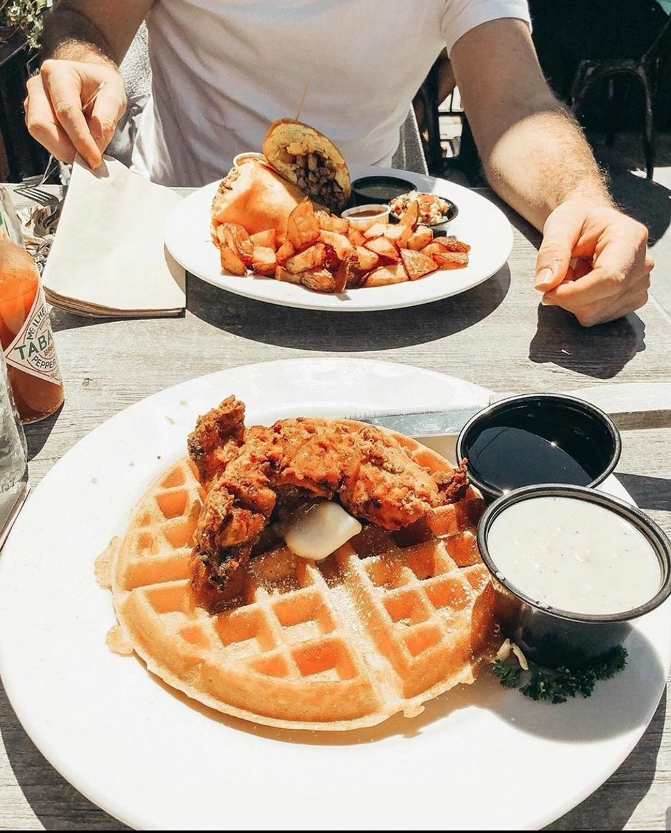 TheAngryFowl's tweet photo. Are you fan of Chicken & Waffles? #Foodie #FanorNot #TheAngryFowl https://t.co/4SnlGDjI7Y
