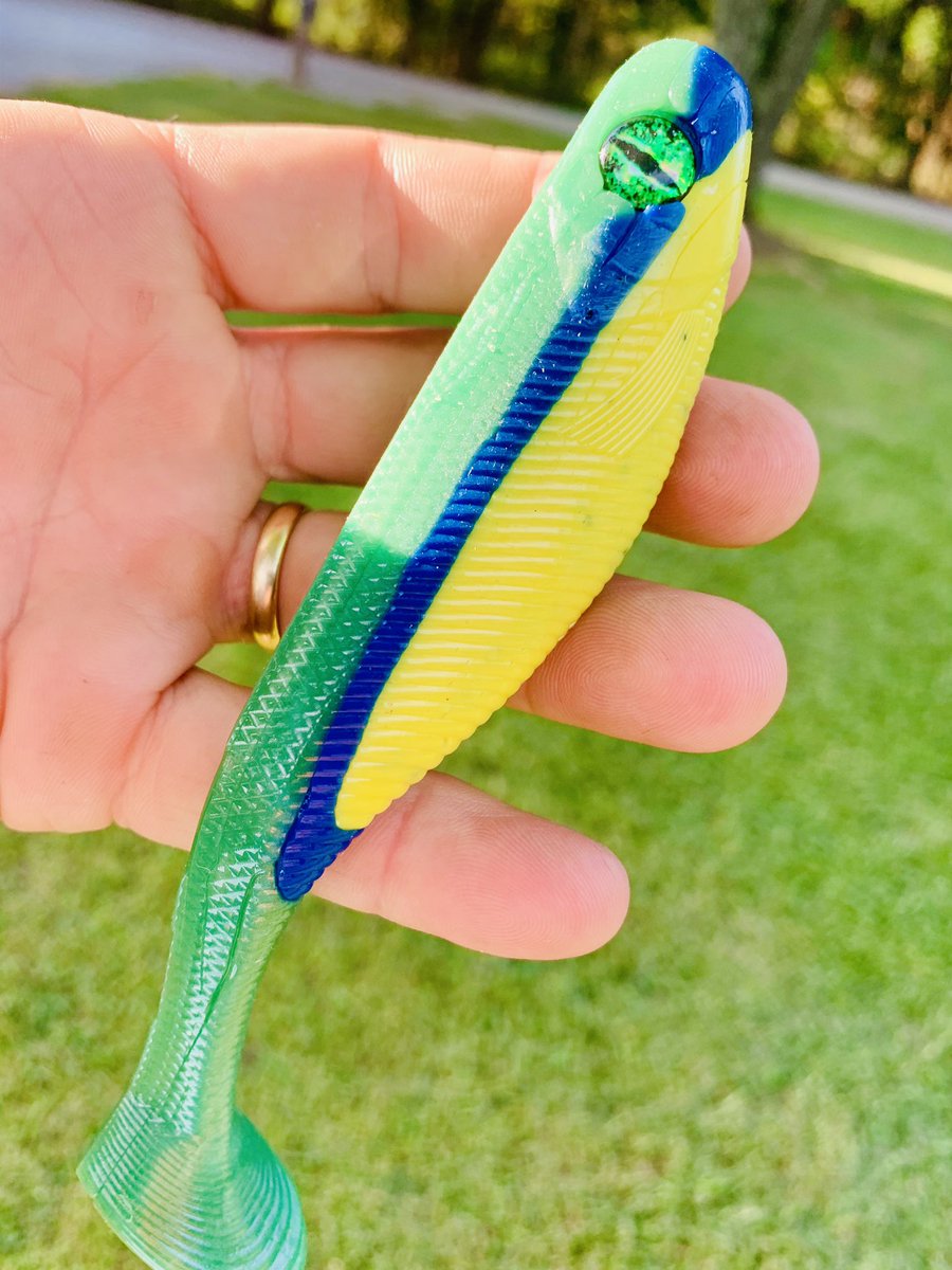 RebelBasser's tweet photo. Threw a few colors together and came up with this color. #smallmouthcandy https://t.co/YOBla06qJa