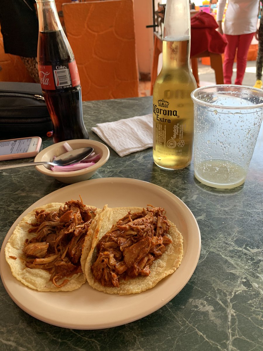 MatamorosGuridi's tweet photo. ¡La comida @GrupoModelo_MX! TacosDeCochinita #Chevecha #TaqueriaTeresita https://t.co/4O7sYH1x7M