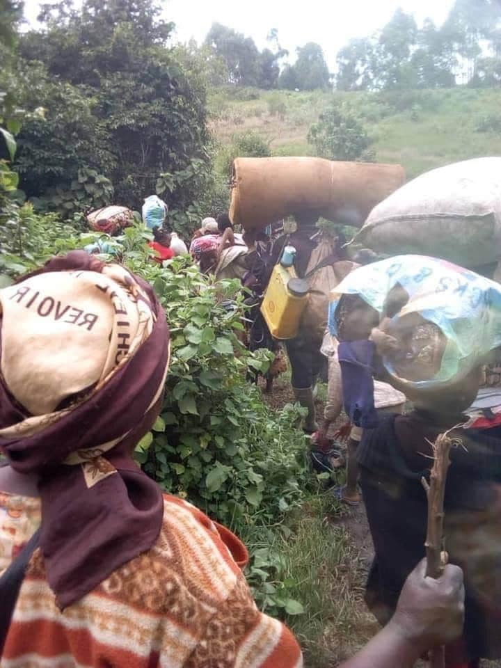 7512wilson's tweet photo. These People are not fleeing their homes and villages because of the presence of Ambazonia Guerilla Fighters. They are fleeing their homes and villages into the bushes because of the presence of the barbaric Military of French Cameroon. Why is that? @AsstSecStateAF @ilariallegro https://t.co/6ttFK36HTC