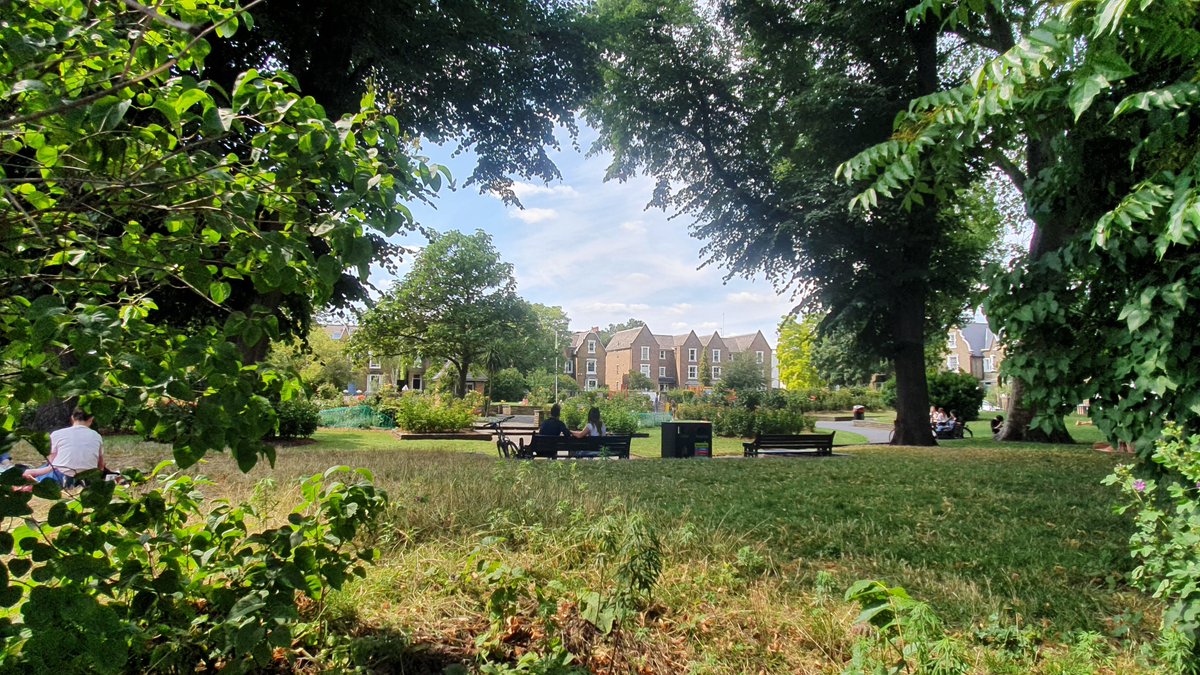 De Beauvoir Sq, De Beauvoir Town. The neighbourhood was the site of early London modal filters. This blog by  @Hackneycyclist has the whole story:  http://hackneycyclist.blogspot.com/2015/10/the-history-behind-filtered.htmlThis was back in the 70's and now  @jonburkeUK is doing fantastic work in making Hackney streets for people.