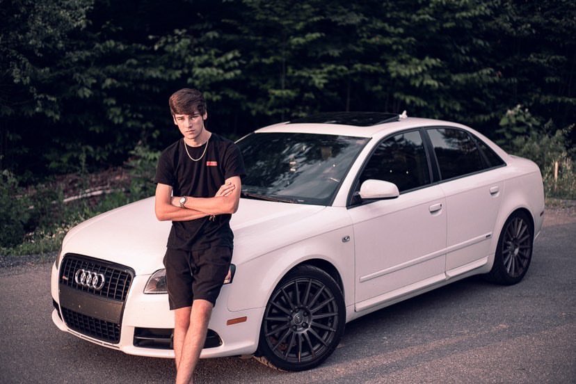 🇨🇦 Canadian rapper Forty wears the Nowhere Is Too Far Shirt in his most recent photoshoot, with his Audi.

#streetwear #fashion #nomad #sundayvibes