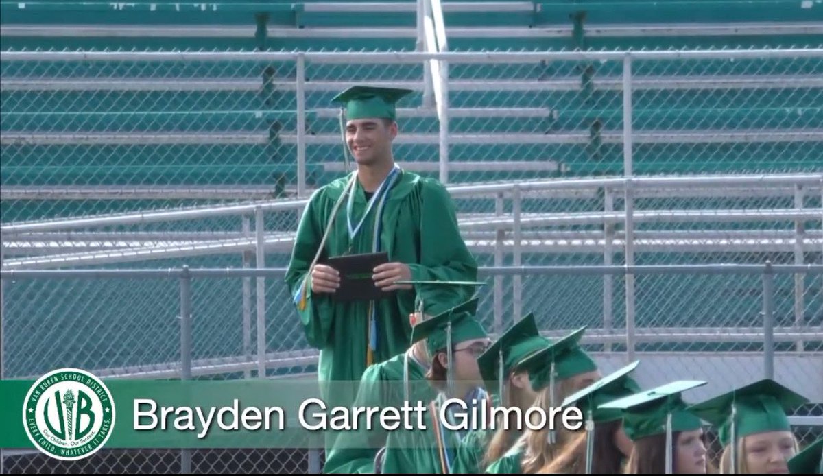 Gilm0reGirl's tweet photo. Well it was hot and there was a lot of sweat but Graduation was a success. I’m thankful he was able to have a graduation even if it is in the middle of July!!! Official 2020 graduate... love u Bray!!!@brayden_gilmore https://t.co/jcli4qlr9n