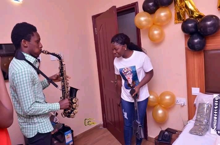 Osax_imhanze's tweet photo. Surprise that makes u speachless..... Surprise ur love once from #osax effect.......fill free to dm.....
Like,retweet and follow
#osax #pararan #ruggedsaxophonist https://t.co/la5dloyJLW