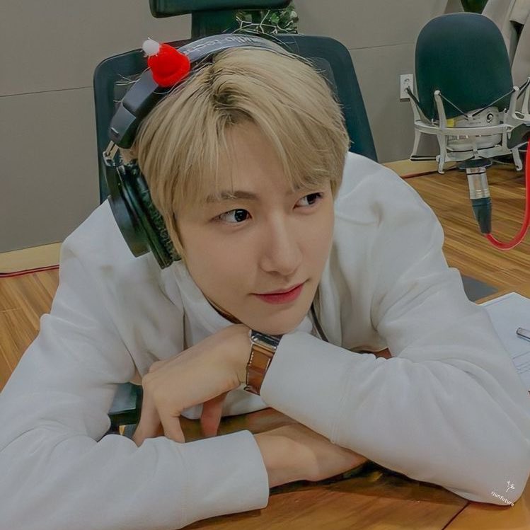 DidiMonbebe's tweet photo. > 𝑅𝑒𝑛𝑟𝑎 𝑡𝑟𝑎𝑛𝑠𝑙𝑎𝑡𝑖𝑜𝑛𝑠. 🦊❤️ https://t.co/K4I4rZVKfE