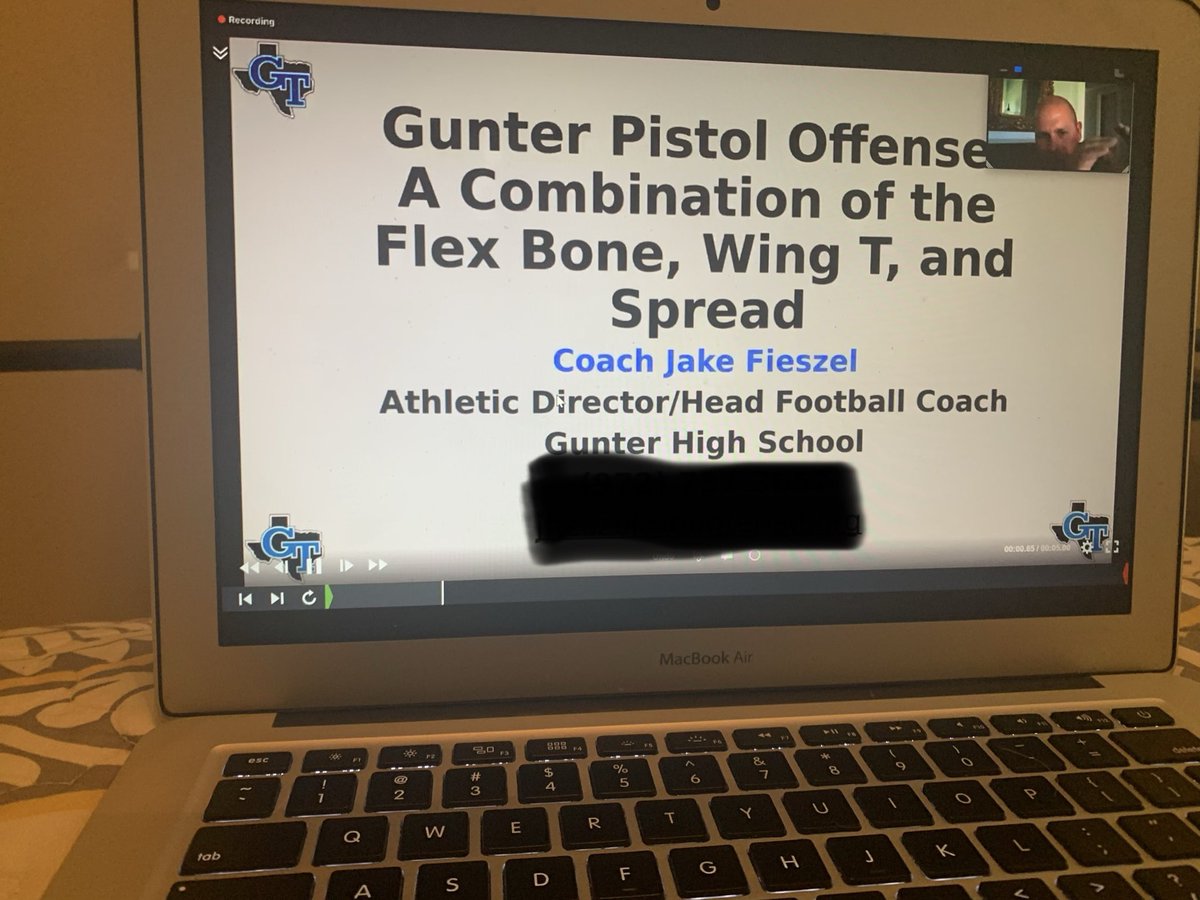 CoachRLandrum's tweet image. Great presentation by Coach Fiezel from @gunter_football! Taking #OptionFootball to the next level!