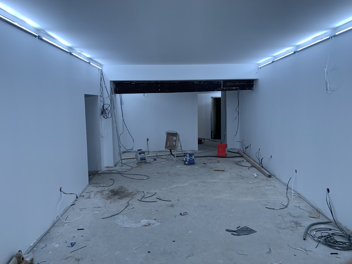 FabLab_Toulouse's tweet photo. La future salle des machines avec quatre ambiances d’éclairage différentes. 
#fablab #led https://t.co/zcRstVOTDO