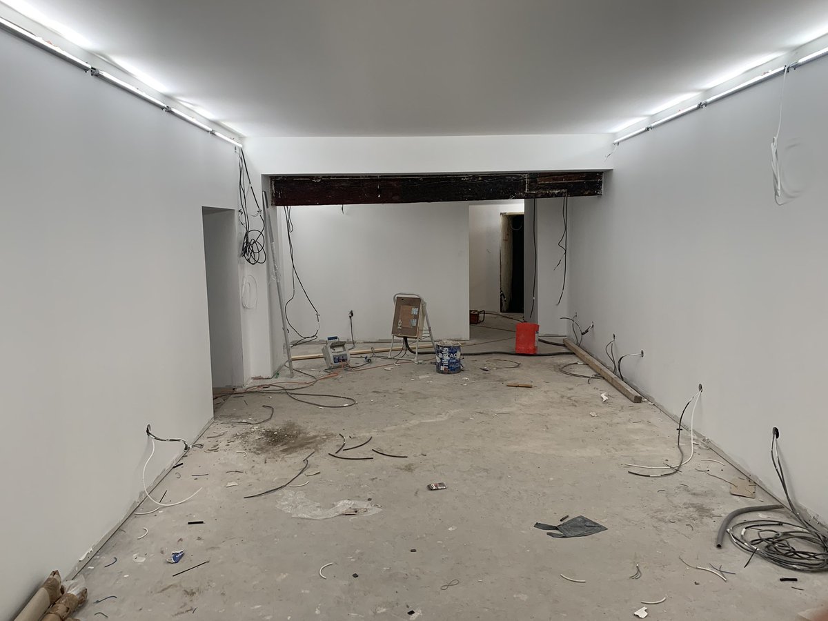 FabLab_Toulouse's tweet photo. La future salle des machines avec quatre ambiances d’éclairage différentes. 
#fablab #led https://t.co/zcRstVOTDO