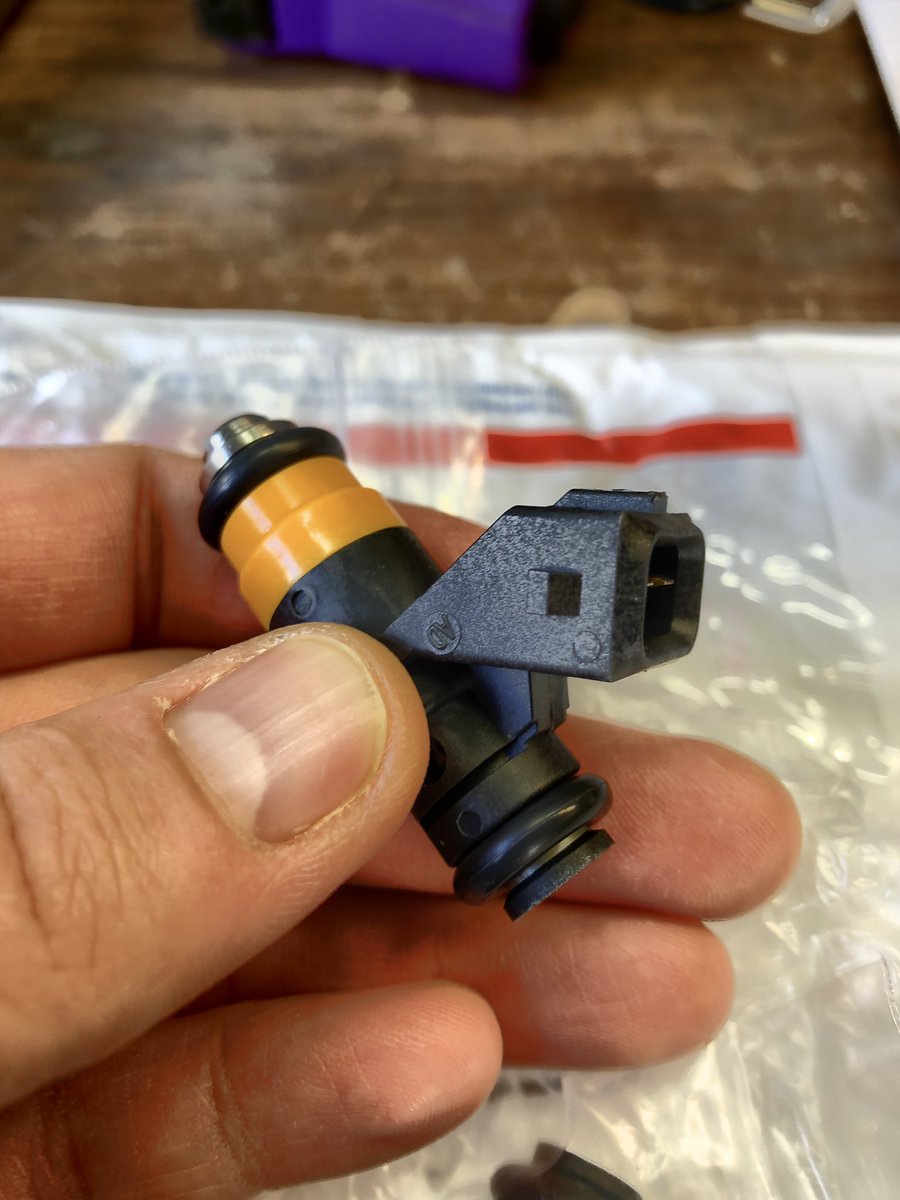 BuiltOnPurpose1's tweet photo. Finally! Parts are arriving for the ITB EFI build.

I present GENUINE 108420 Siemens Deka series 4 42LB High Impedance Fuel Injectors! A nice tight single spray cone to go with manifold design.

#datsun240z #260z #280z #280zx #s30 #zcar #s30z #l28 #datsunz #datsunzseries #240z https://t.co/2w4EuqHDxA