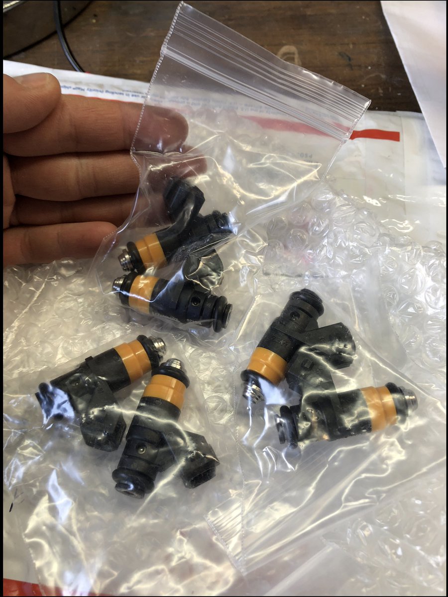 BuiltOnPurpose1's tweet photo. Finally! Parts are arriving for the ITB EFI build.

I present GENUINE 108420 Siemens Deka series 4 42LB High Impedance Fuel Injectors! A nice tight single spray cone to go with manifold design.

#datsun240z #260z #280z #280zx #s30 #zcar #s30z #l28 #datsunz #datsunzseries #240z https://t.co/2w4EuqHDxA