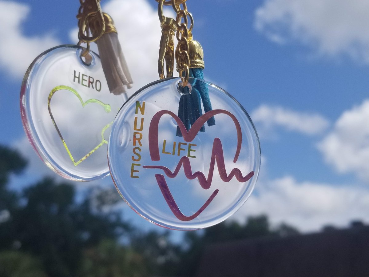 3tFactory's tweet photo. You can grab this and many other items on sale with the link in our Etsy. Today is the last day for 20% off and free U.S. shipping! Happy shopping!
°•♡•
#nurselife #doctors #heroes #medical #medicalprofessional #stethoscope #medlife #lifesaver #holographic #blackownedbusiness https://t.co/uHbBAqb0hP