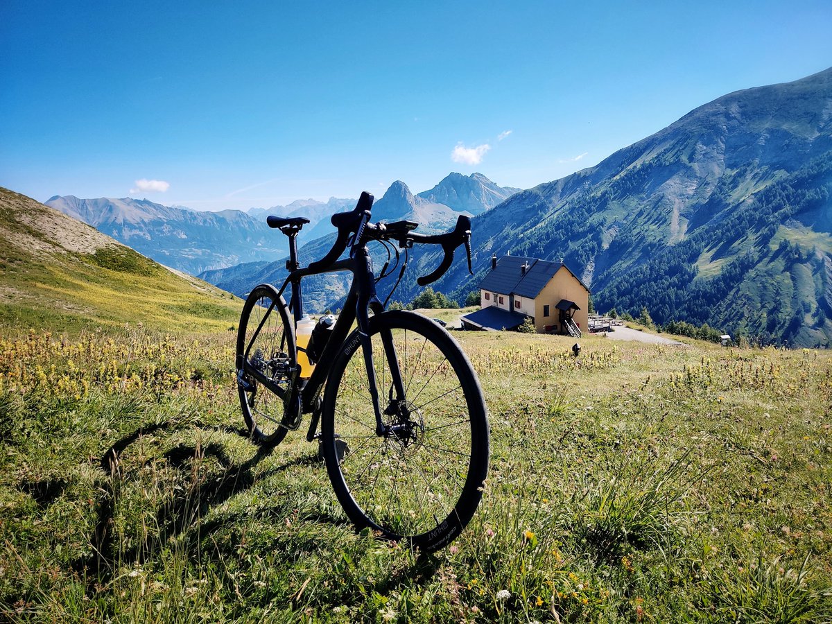 Barcelonette to Col d'Allos: what a beautiful alpine climb! #bikelife