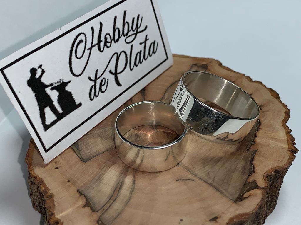 hobbydeplata's tweet photo. Argollas para una pareja de de Los Ángeles,  hechas en Plata 950 y con las indicaciones particulares que ellos pidieron (de número y ancho).

#joyasdeplata #arosdeplata #anillosdeplata #pulserasdeplata #losangeles #losangeleschile #reparacionjoyasdeplata #orfebreriaenplata https://t.co/gGPgDovqnz