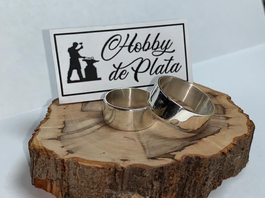 hobbydeplata's tweet photo. Argollas para una pareja de de Los Ángeles,  hechas en Plata 950 y con las indicaciones particulares que ellos pidieron (de número y ancho).

#joyasdeplata #arosdeplata #anillosdeplata #pulserasdeplata #losangeles #losangeleschile #reparacionjoyasdeplata #orfebreriaenplata https://t.co/gGPgDovqnz