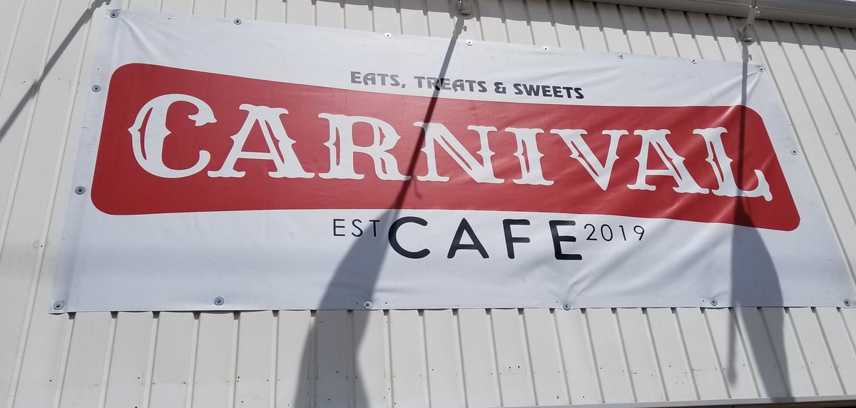 JasonJMilton's tweet photo. If you missed out on Stampede foods or just have a sweet tooth check out there @CarnivalCafe1. First time there it was awesome. #YYC #SundayFunday #CarnivalCafe https://t.co/nBM0uxHYEi