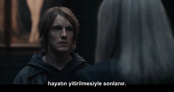 meltem__yldz__'s tweet image. "Herkes üç yaşam sürer. İlki saflığın yitirilmesiyle, ikincisi masumiyetin yitirilmesiyle, üçüncüsü hayatın yitirilmesiyle sonlanır."
#dark3