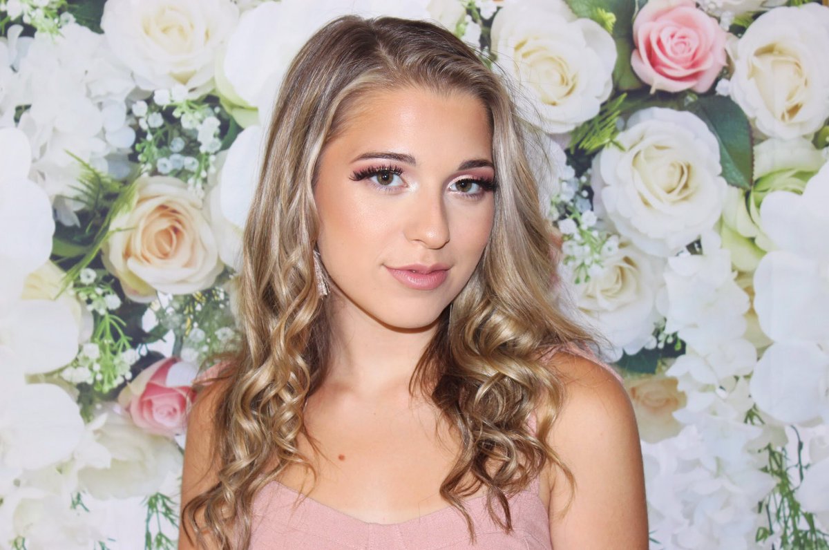 MakeupbyAllisonx tweet media