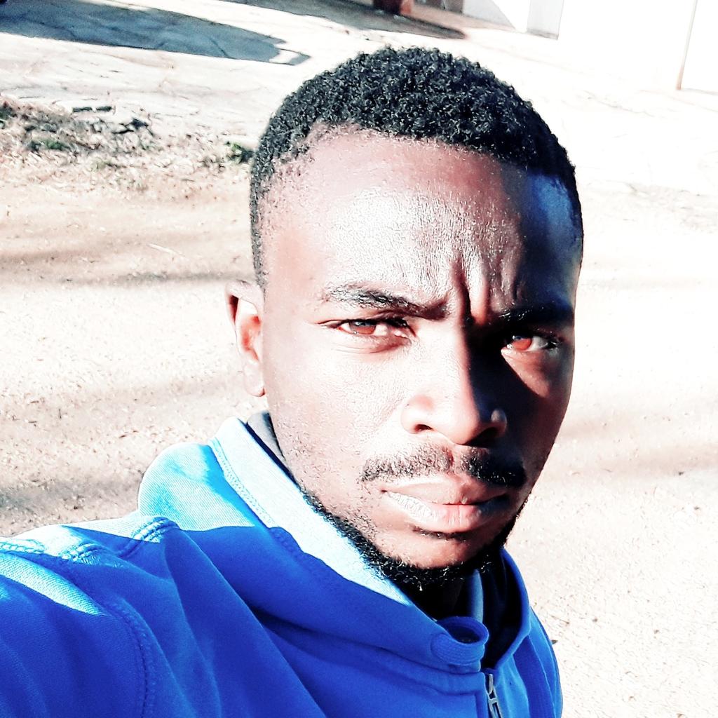 MahlelisoMamba's tweet photo. #NewProfilePic https://t.co/bZZ7eoTriM
