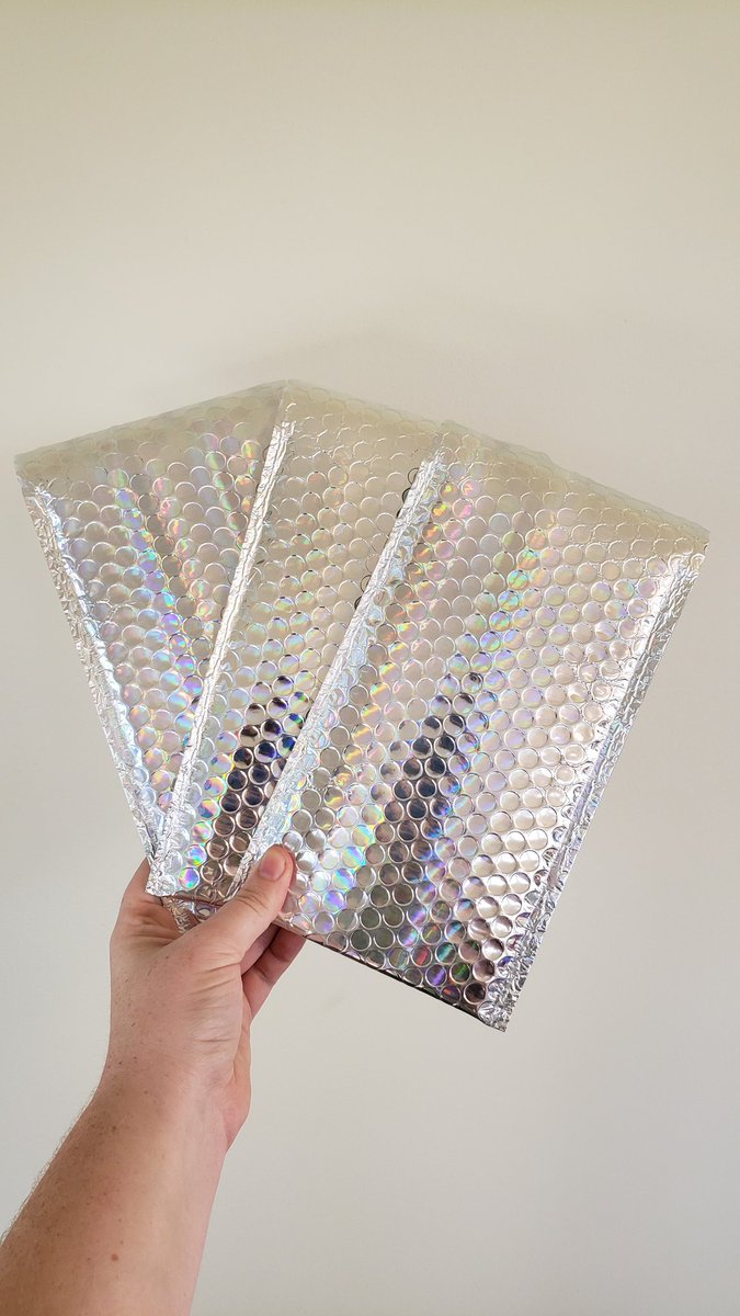 JeanysT's tweet photo. #bubblemailer #holographic #polymailer #polybubblemailer #metallic #silver #paddedenvelope #fl #florida #etsy #etsyshop 

https://t.co/3KYDiDwKfp https://t.co/Pjs2oxTjel