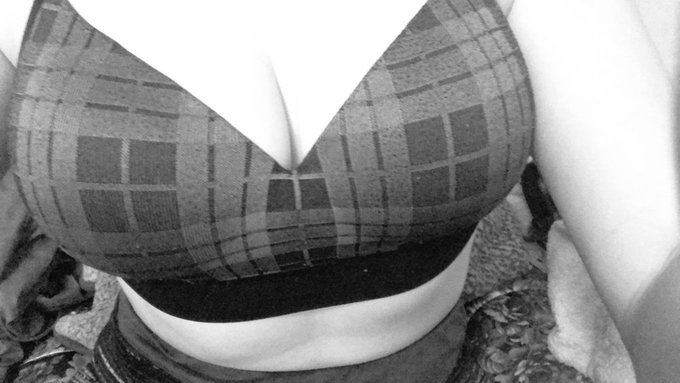 Have an OnlyFans? Put your link in the COMMENTS and RETWEET! I'd love to support you! 💞  My OnlyFans: https://t