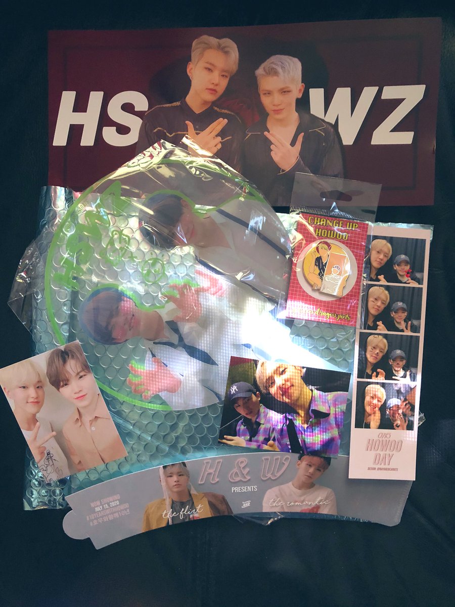 LjayBeaz's tweet photo. These goodies have arrived!! Thank you @10HowooCafe_FL and @goldendragonpin #HOWOODAYINUSA https://t.co/13zq8MV7hE