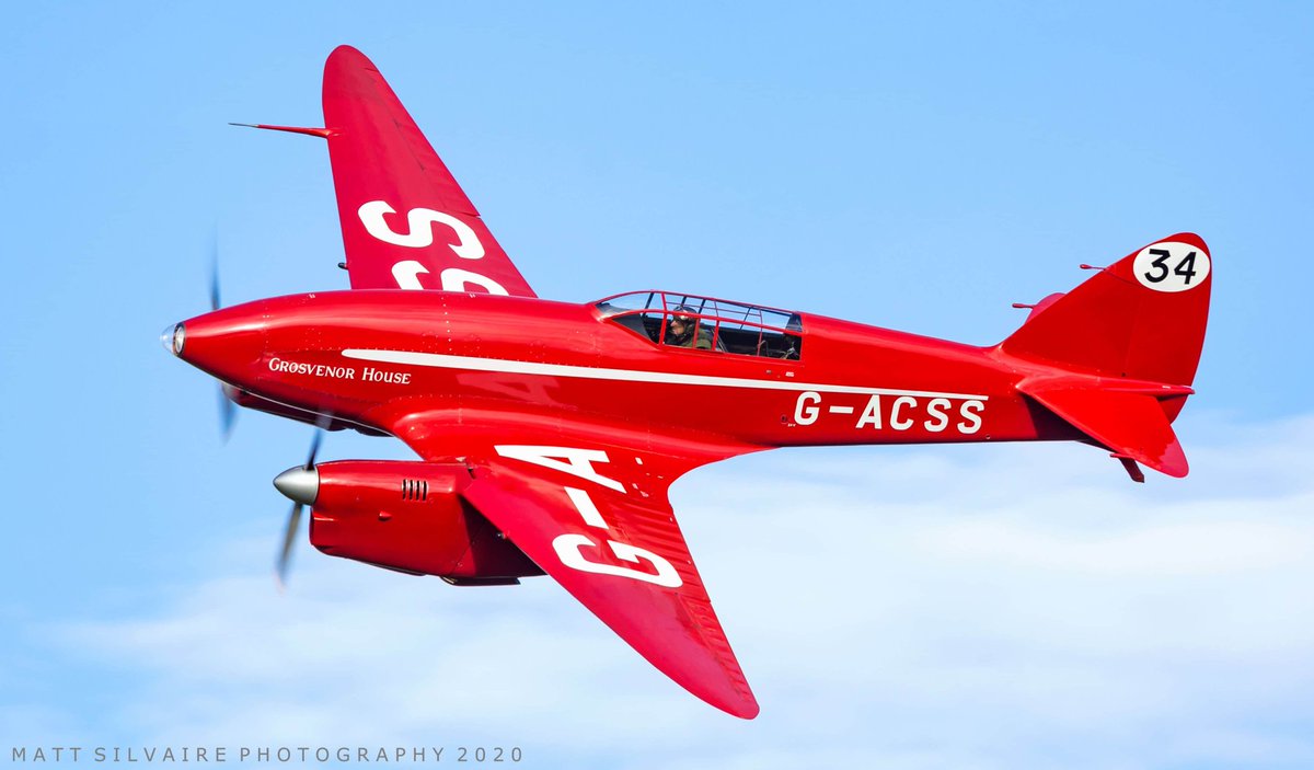 AirDisplaysUK's tweet photo. @Shuttleworth_OW  put on the world's first #driveinairshow last night. The event was incredibly well organised and faultless from arrival, a huge well done to all at the Collection and Volunteers. The flying was superb - here are a few photos, with a review to follow soon! 😎 https://t.co/EFu52EmX5g