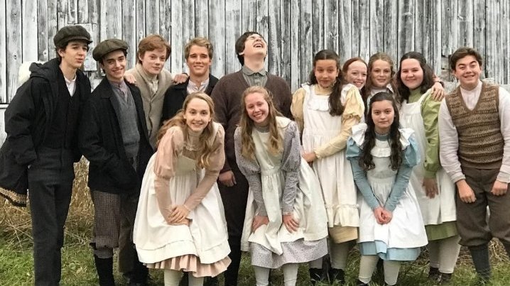 lovelyvgguk's tweet photo. Anne with an E es de más mejores series de Netflix. Enserio no nos pueden dejar así. Nos dejaron con en corazón en las manos. 
FFS NETFLIX RENEW ANNE https://t.co/VygxWbJ5Lb