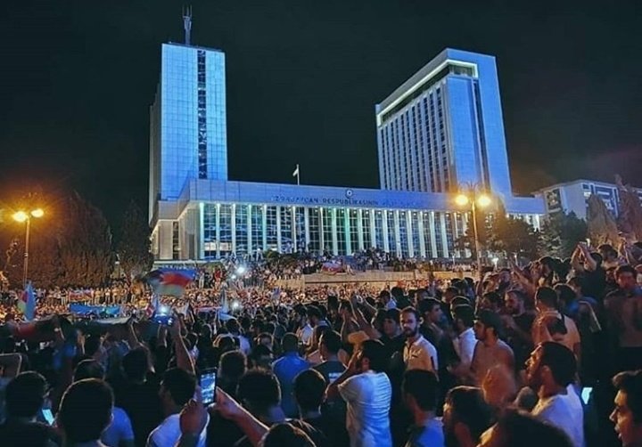 Həmrəylik gününü 31 dekabr yox 15 iyul qeyd edək bundan sonra!!🇦🇿🇦🇿