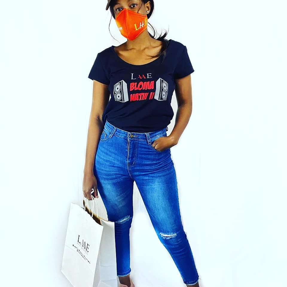 NairaBanksLAAE's tweet photo. Love And Affection Episodes 
BLOMA NATHI.
Cap:R150 Tee: R150 Facemask:R65.
#localplug #LOCALCONNECT #laae #DJSBU #Music #makoshongblomanathi #plaae_wyf # https://t.co/yZzVttjMWN