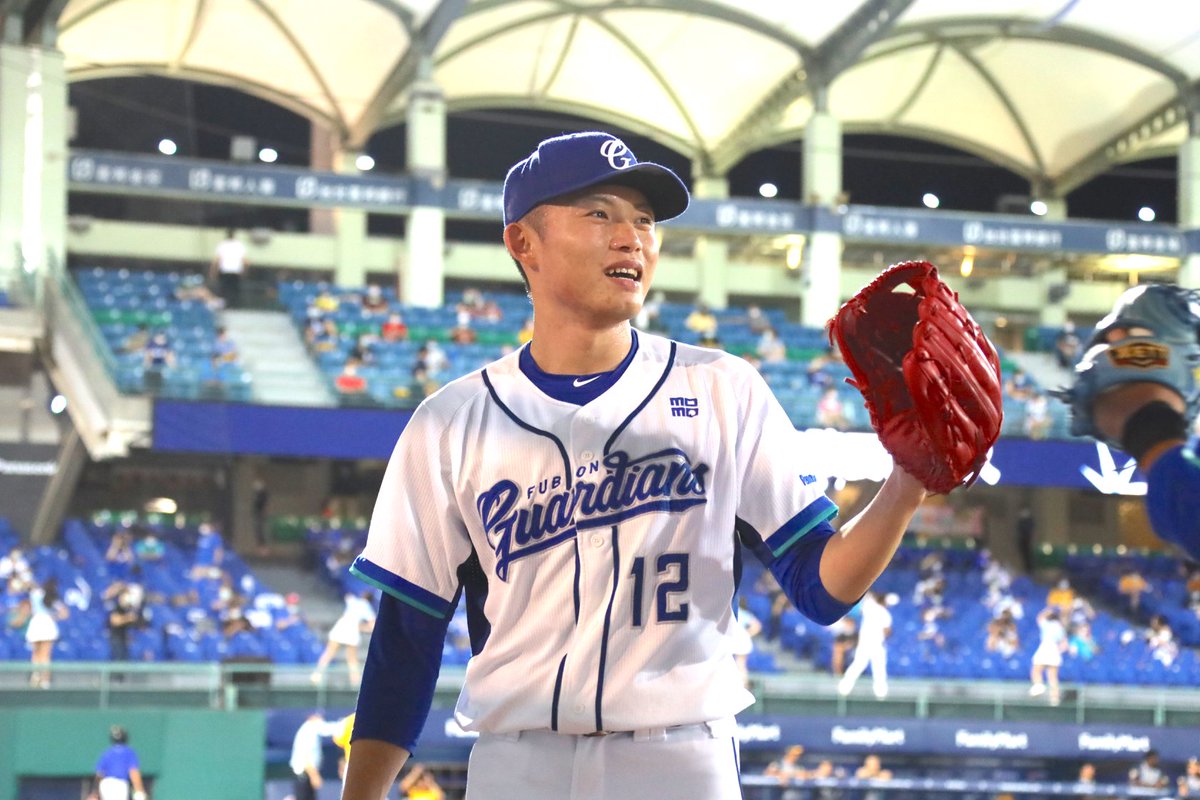 FubonGuardians's tweet photo. In the 2019 #CPBL Draft, the Guardians selected right-handed pitcher #12 Kuo-Hao Chiang in the first round!

The Guardians also selected catcher #10 Kuan-Wei Yao (4th round) and infielder #67 Yuan-Hsu Hsin (9th round), among a total of ten players.

#ItsTime #DraftPreview https://t.co/BanCFenzuD