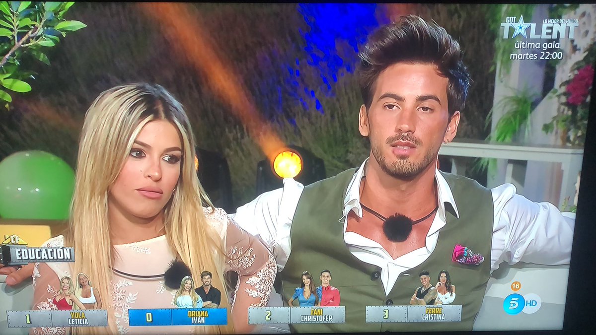 chicabastaya's tweet photo. Oriana: “Yo si que estoy loca a veces, tengo que reconocerlo” JAJAJAJAJA

#LaCasaFuerte #LaCasaFuerte12 #FLCF https://t.co/jFgFnOvSZS