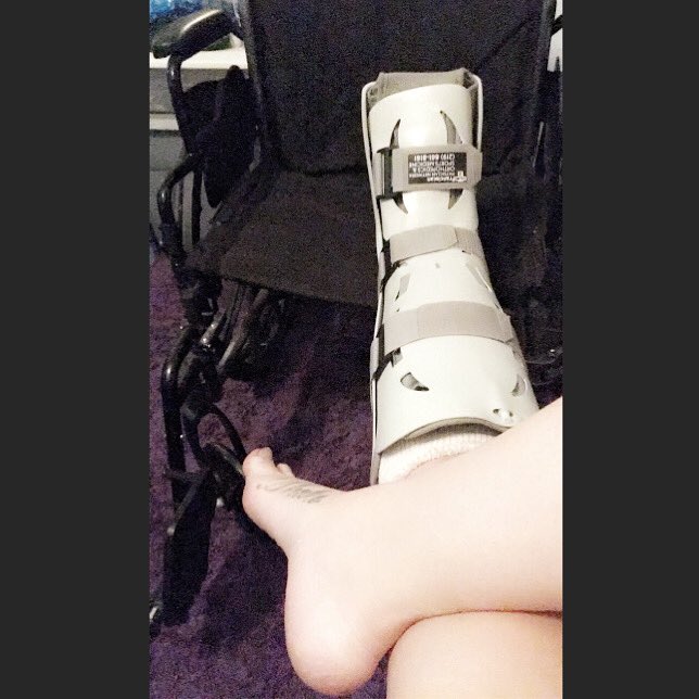 PMeathooks's tweet photo. Lazy Sunday. 🦩 
#castfetish #castfetisch #castfetishnation #footfetishnation #footfetishcommunity #bigfeet #heels #toes #toesfetish #giantess #giantessfeet #medicalfetish #girlfeet #tattooedfeet https://t.co/P34lzNKezX