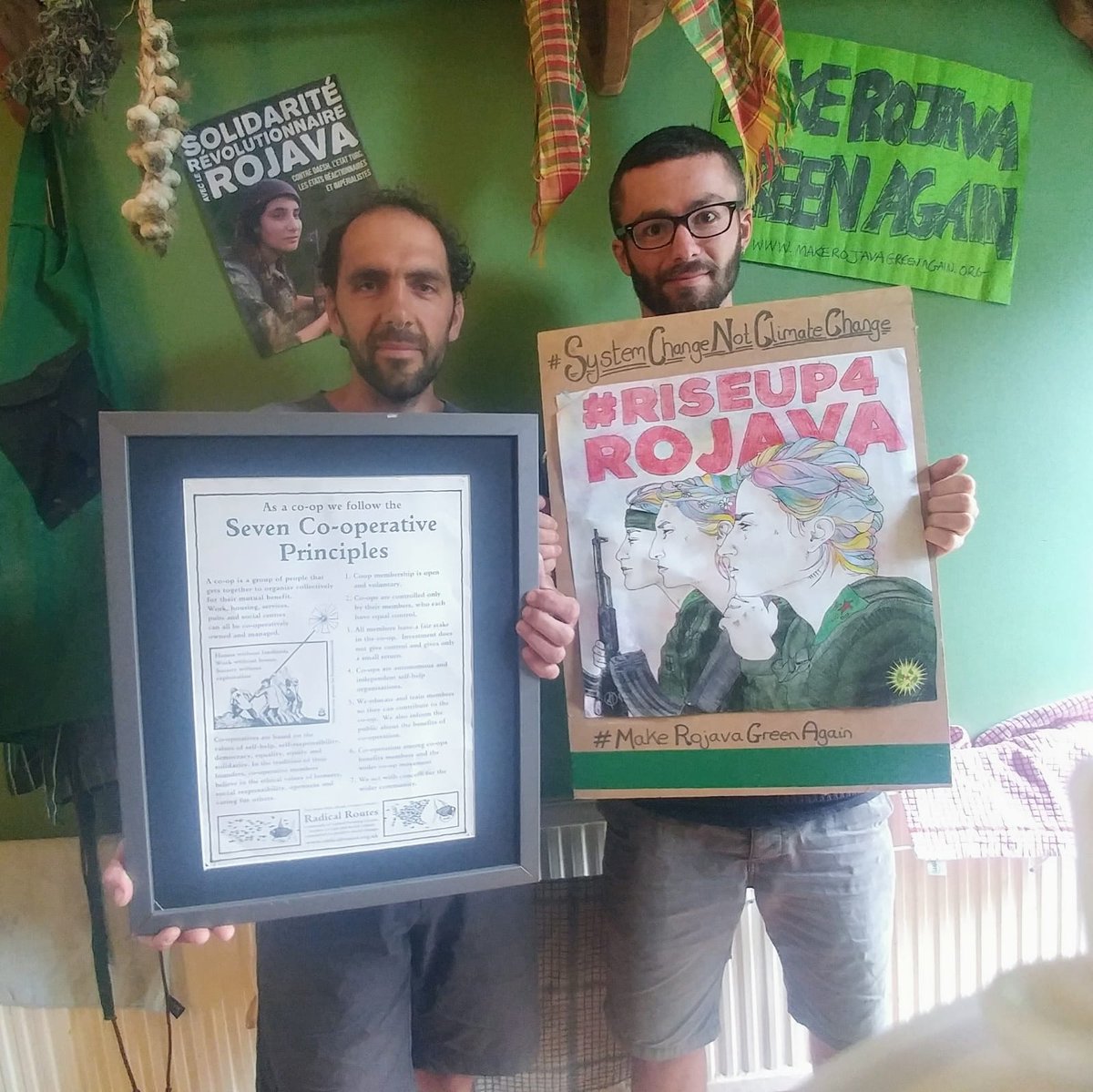 CoopMesopotamia's tweet photo. Solidarity from Brambles Housing Coop in Sheffield!
#CoopsRiseUp4Rojava #Rojava #Coops https://t.co/b93S7INox9