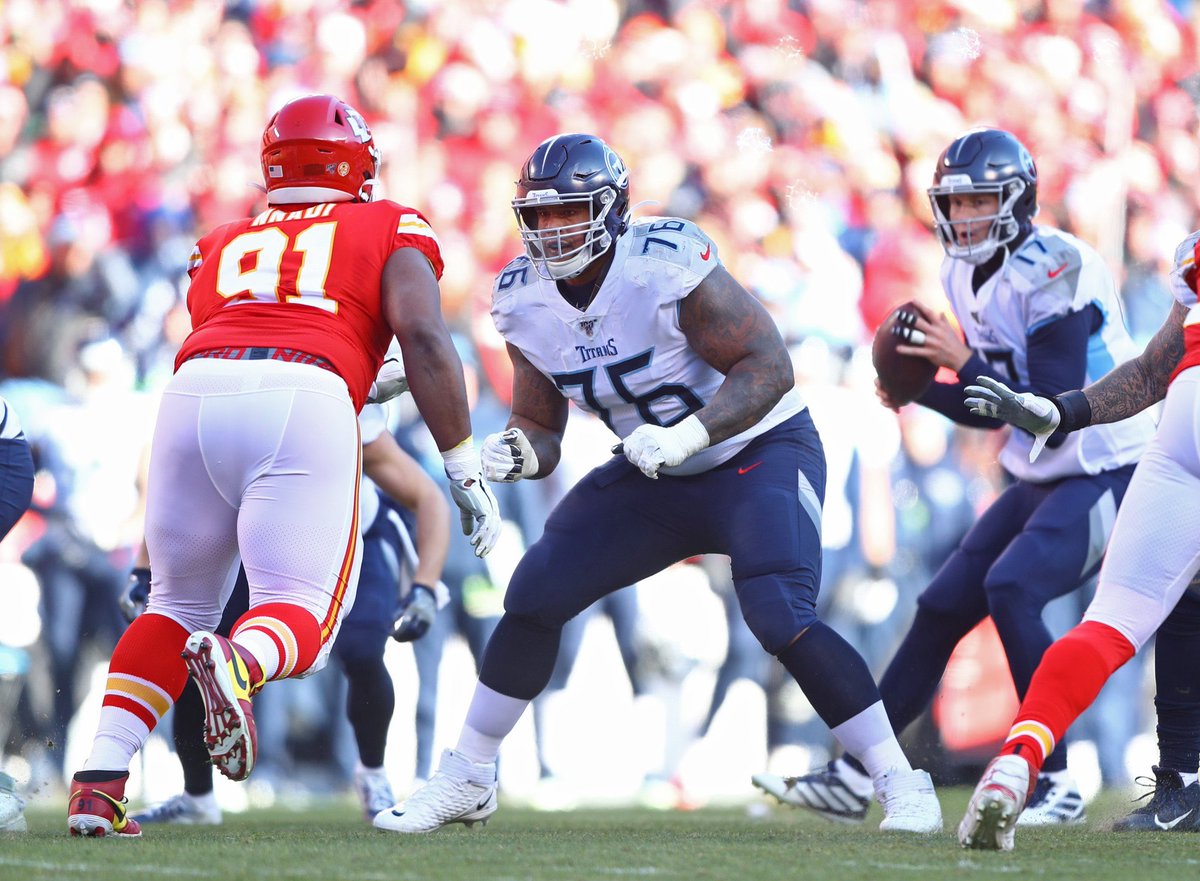 PFF_Titans's tweet photo. Rodger Saffold sacks allowed: 

Weeks 1-6: 6 

Weeks 7-Playoffs: 0 💪

#Titanup https://t.co/xRY1pr98We