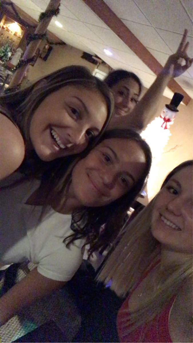 kennglow's tweet photo. happy birthday syd 🤍💜💕 enjoy being 18!!🎉😚 love you so much🥰 @sydneymueller8 https://t.co/MNX5GQN7yB