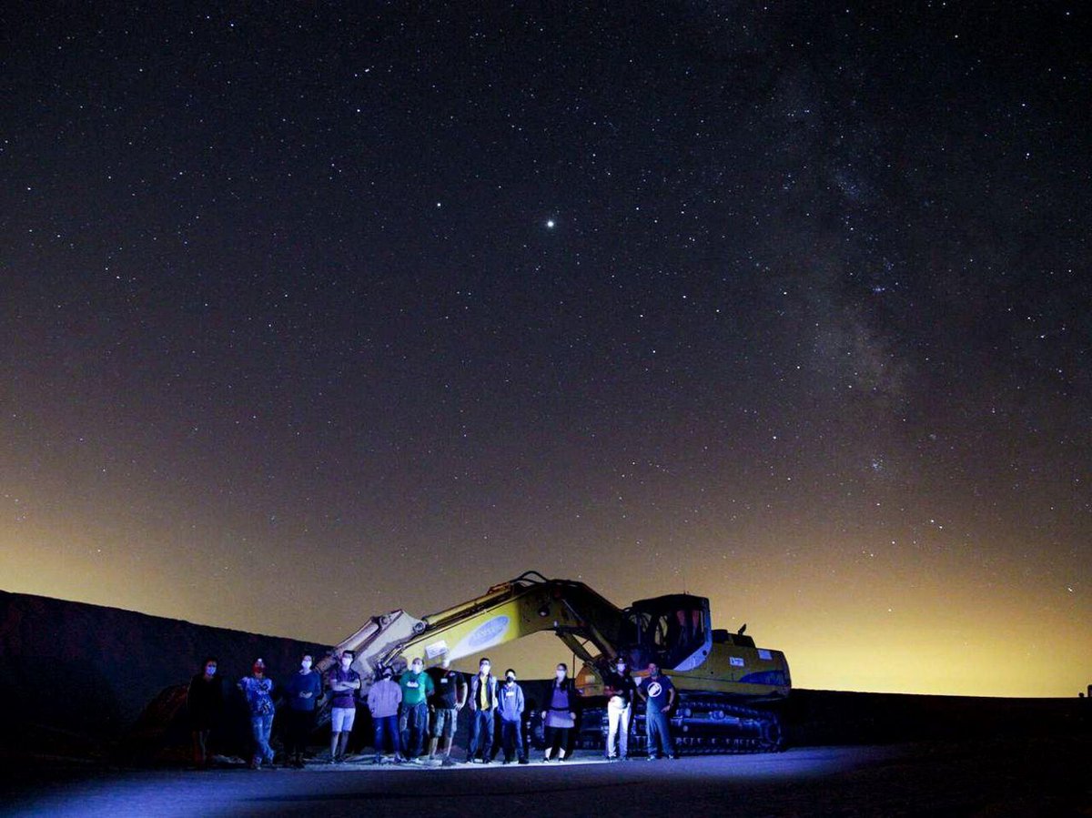 AF_sur's tweet photo. Asi disfrutamos del Curso de Iniciación a la Fotografía Nocturna #Afsur #fotografía
https://t.co/p9nYz9eami https://t.co/DhzpLueKMx