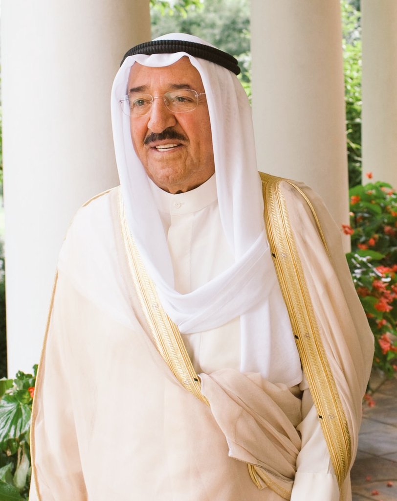 تعلم طلاب اليمن في مدارس #كويتية
تعالجوا اليمنيين بمستشفيات كويتية
تخرجوا من جامعات كويتية
مشاريع جسور ووووو قدمتها #دولة_الكويت 
ولم تذكرها اي قناه او وسائل اعلام كويتية
خيرات الكويت في كل اراضي #اليمن 
قلوبنا معك يا امير #الكويت #صباح_الأحمد_الجابر_الصباح 
اللهم أشفية واحفظة